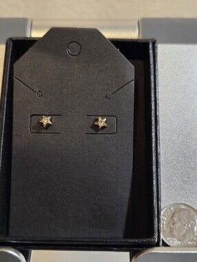 NWOT FASHION earrings METALIC STAR with rhinestone